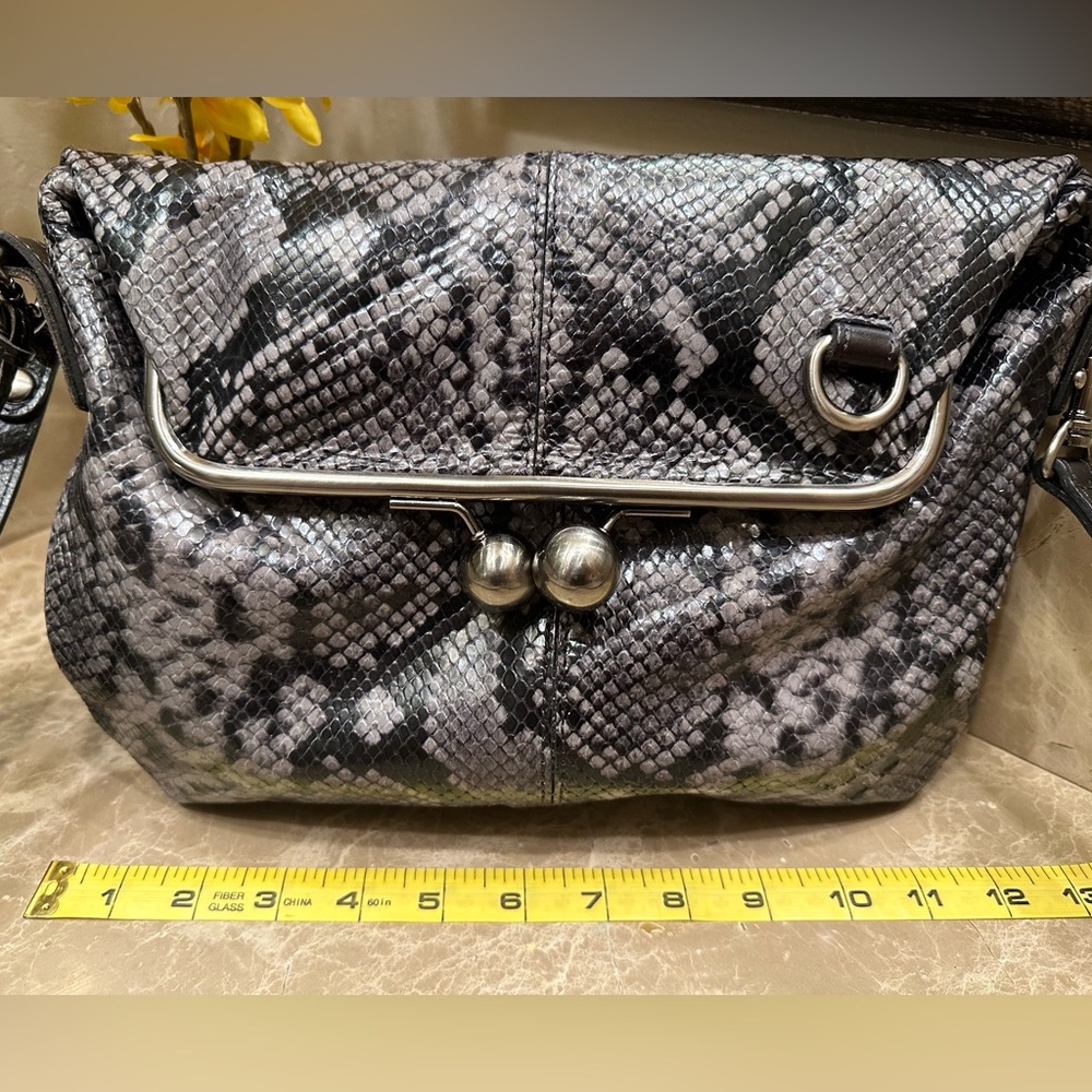 Patricia Nash Leather wide mouth Livata Kisslock Embossed Crossbody Smoke Python - Picture 4 of 16